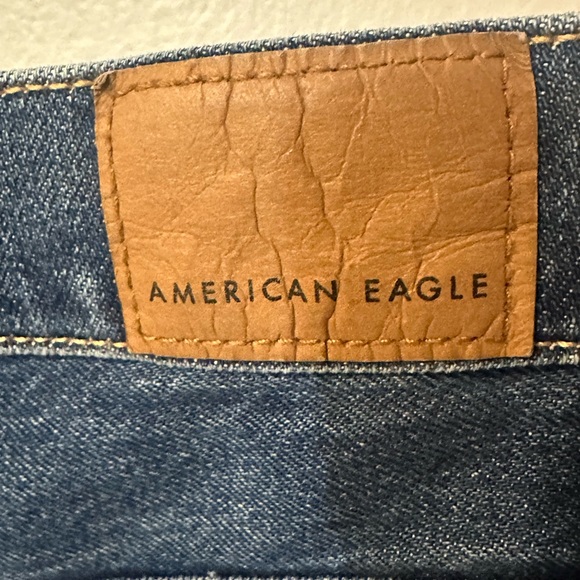American Eagle 90’s Boyfriend Blue Distressed Jean Shorts - Picture 7 of 15